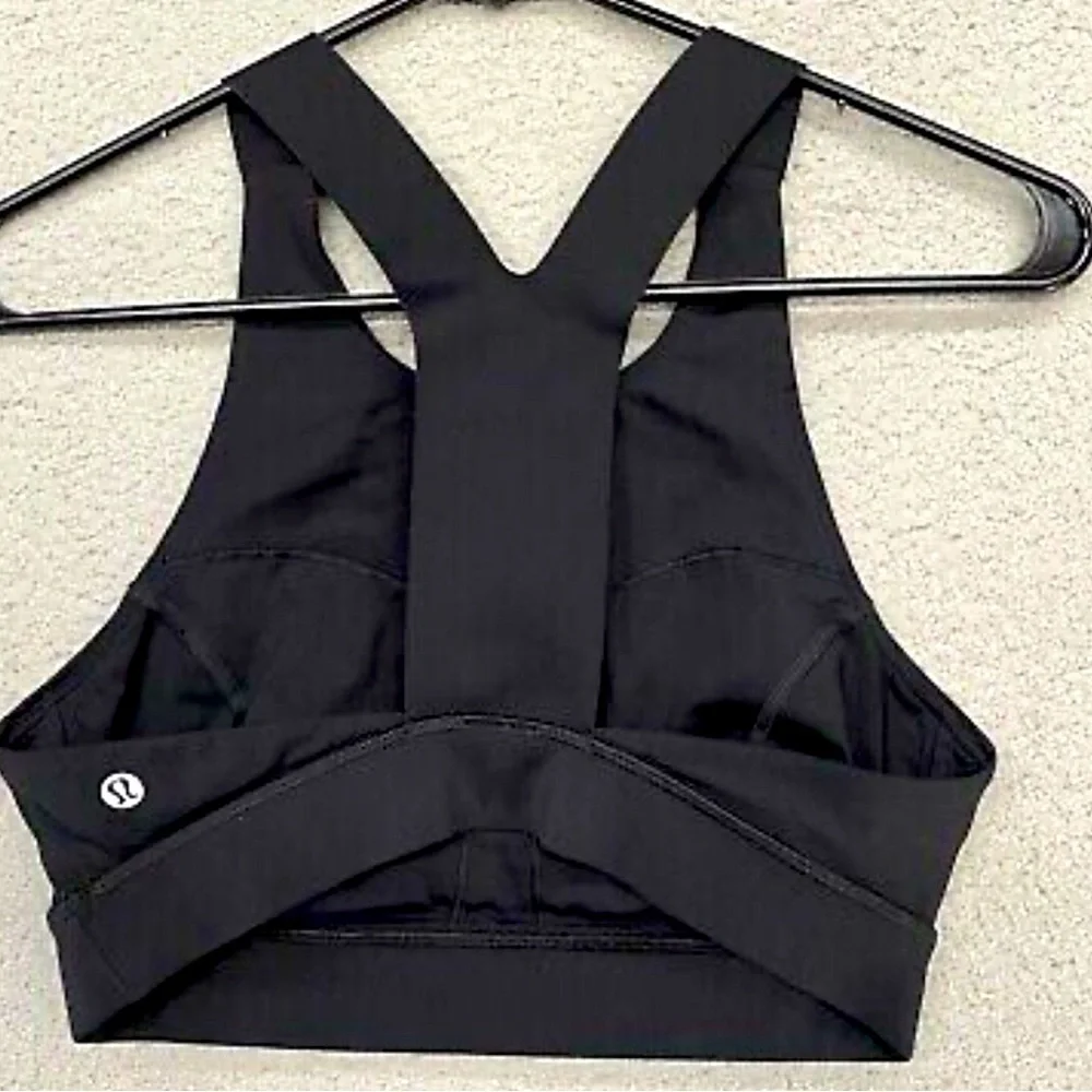 Lululemon Black High Neck Sports Bra - Size 4 (small) - Picture 1 of 3